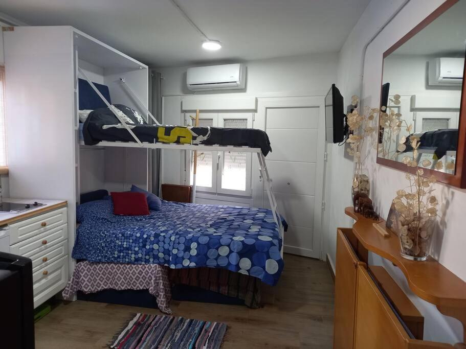 Ferienwohnung Acogedora Casita Loft De Piedra Con Piscina Compartida Becerril de la Sierra Exterior foto